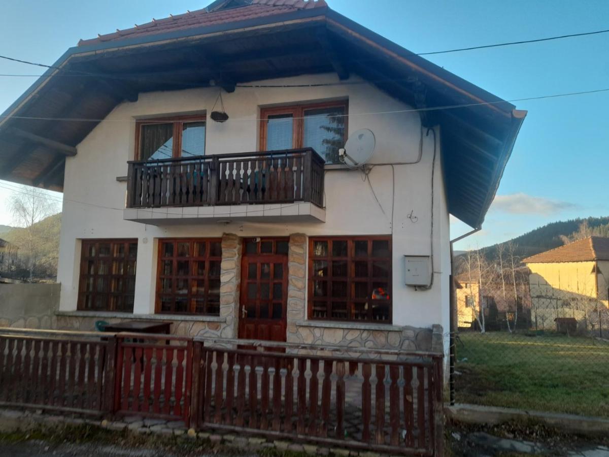 Къща За Гости Дани Govedartsi Buitenkant foto