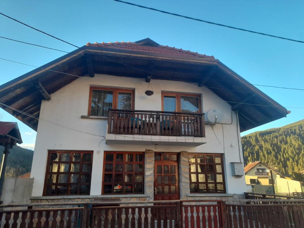 Къща За Гости Дани Govedartsi Buitenkant foto